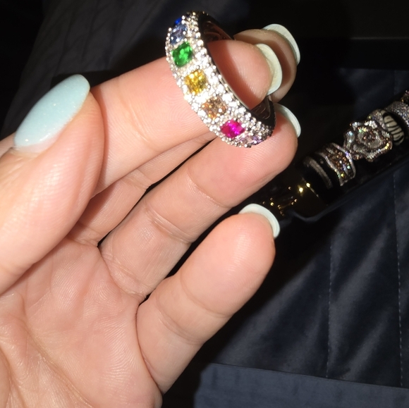 Sale FINE JEWELRY Rainbow Eternity Band Very Shiny & Classic! Retails $750 - Picture 4 of 10